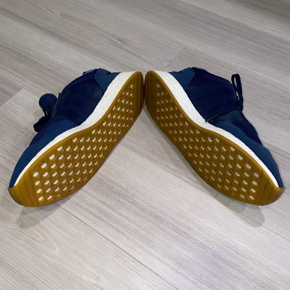 Men’s size 11 Adidas Blue Shoes - Picture 3 of 5